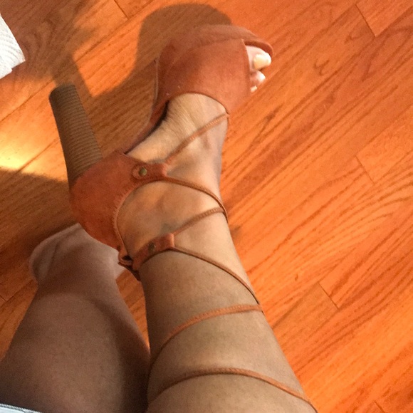 Just fab strappy size 8 tan high heels - Picture 5 of 5